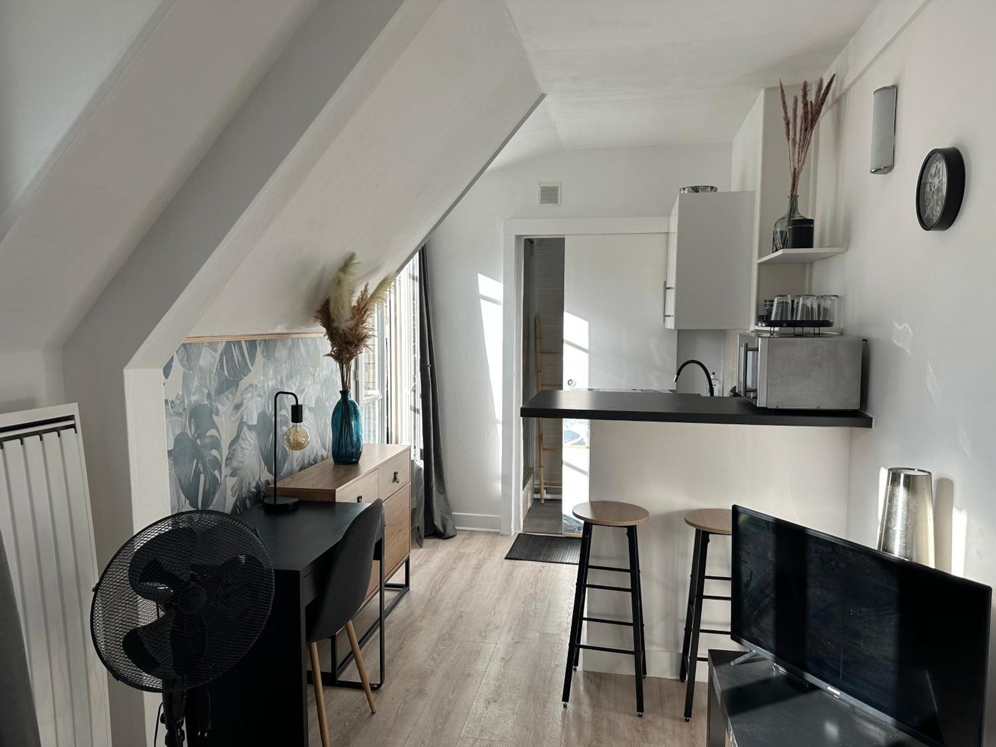 Tiparis Apartment
